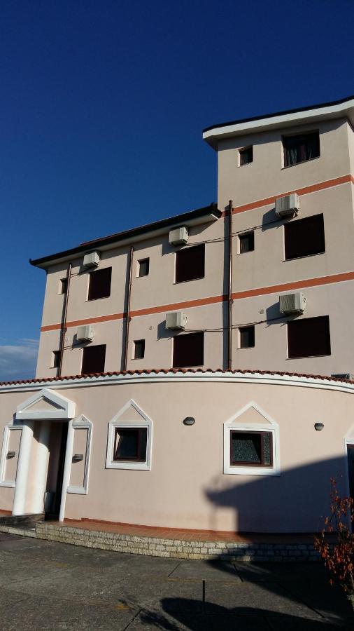 Drini Hotel Rrashbull Kültér fotó