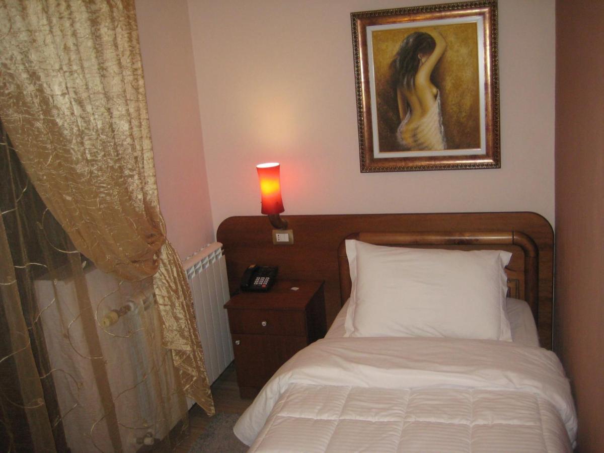 Drini Hotel Rrashbull Kültér fotó