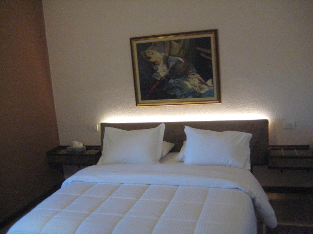 Drini Hotel Rrashbull Kültér fotó