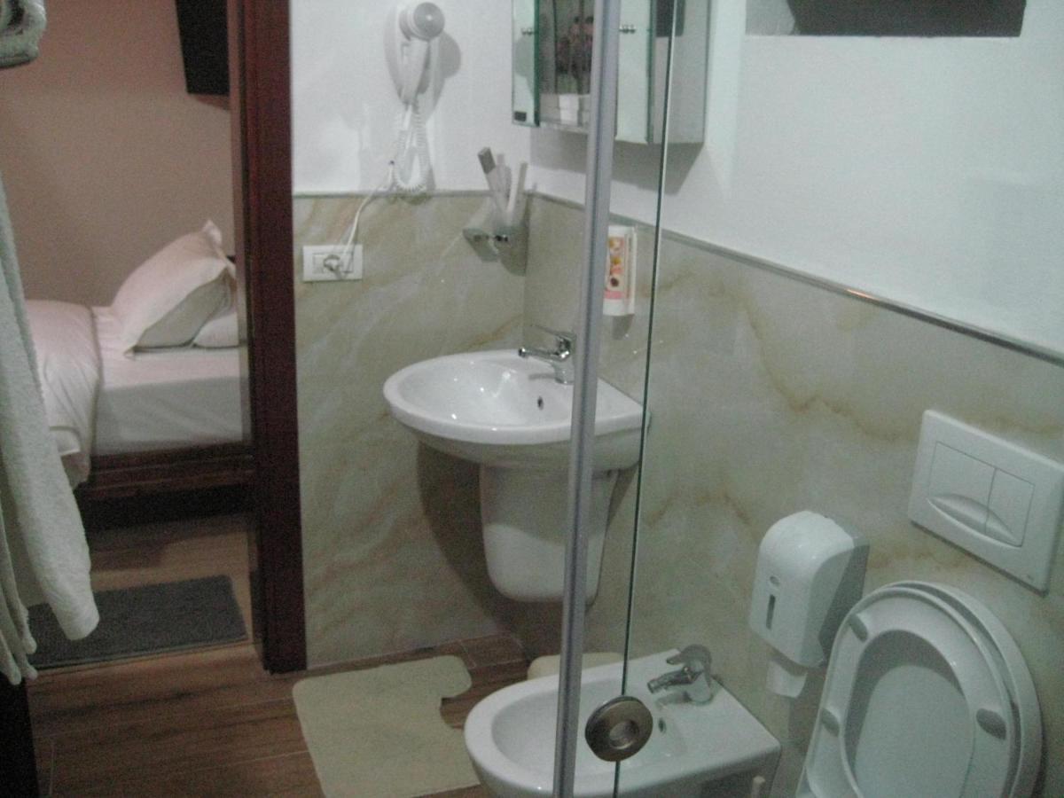 Drini Hotel Rrashbull Kültér fotó