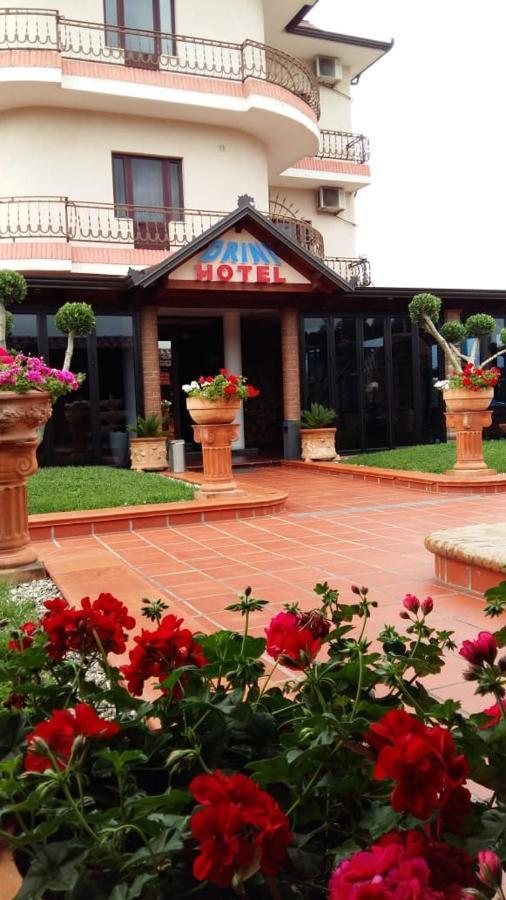 Drini Hotel Rrashbull Kültér fotó