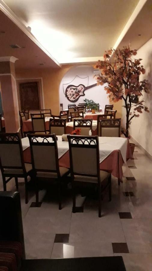 Drini Hotel Rrashbull Kültér fotó
